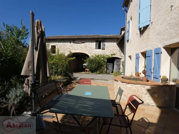 Propriété 12 pièces 290 m²