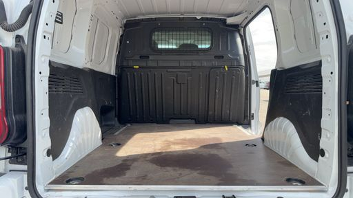 Toyota ProAce City 1.5L D-4D 102 - Active – 2024 – 68515 km – Diesel – Boîte Manuelle — photo 7