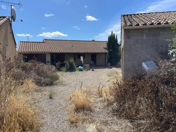 34320 ROUJAN MAISON ABANDONNEE DE 80 M² AVEC TRAVAUX