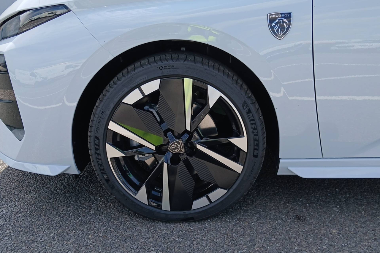 Peugeot 308 SW — photo 9