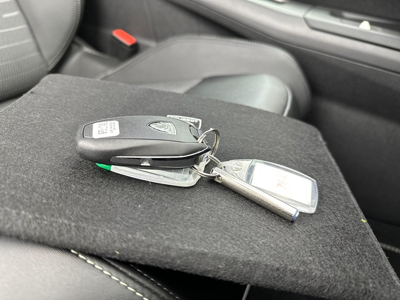 Peugeot 3008 hybrid 136 e-dcs6 gt — photo 35