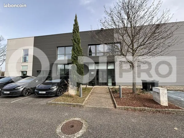 Bureau 435 m²