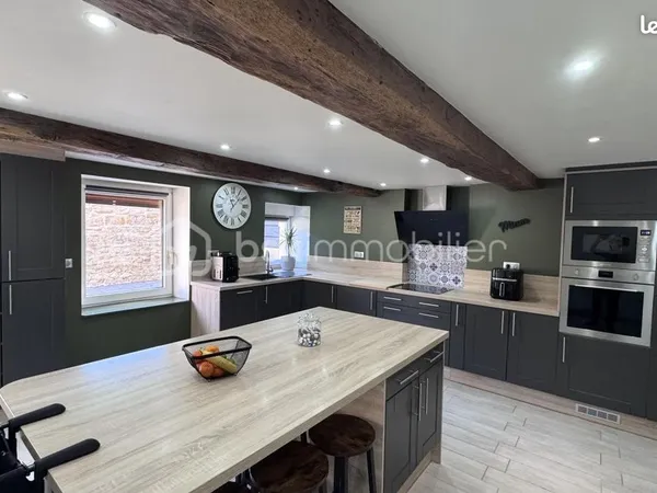 Maison 10 pièces 187 m²