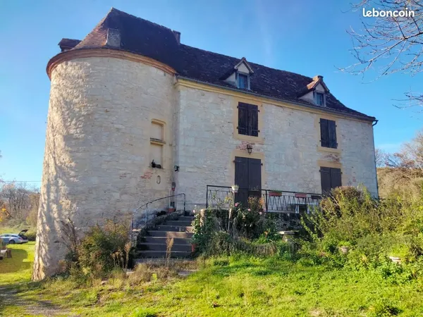 Logement atypique Vente Saint-Denis-Catus 7p 150m² 236000€