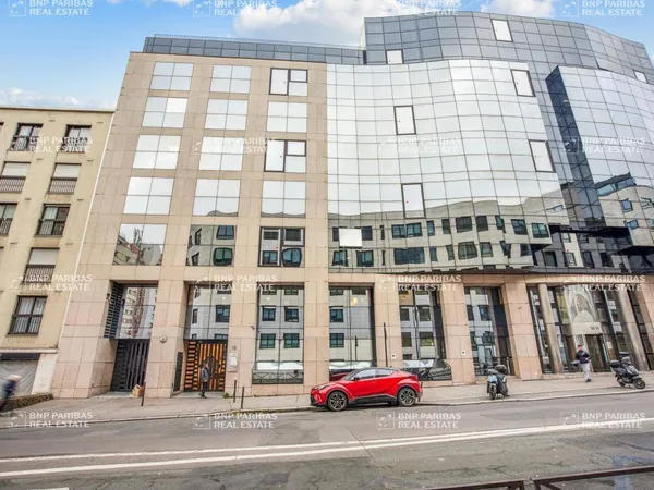 Bureaux 547 m²