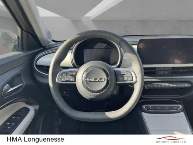 Fiat 600 e 156ch 54kwh la prima — photo 9
