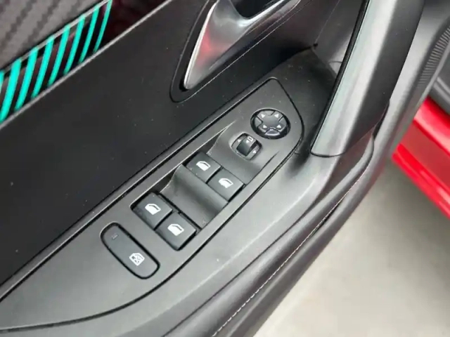 Peugeot 2008 bluehdi 110 s&amp;s bvm6 — photo 18