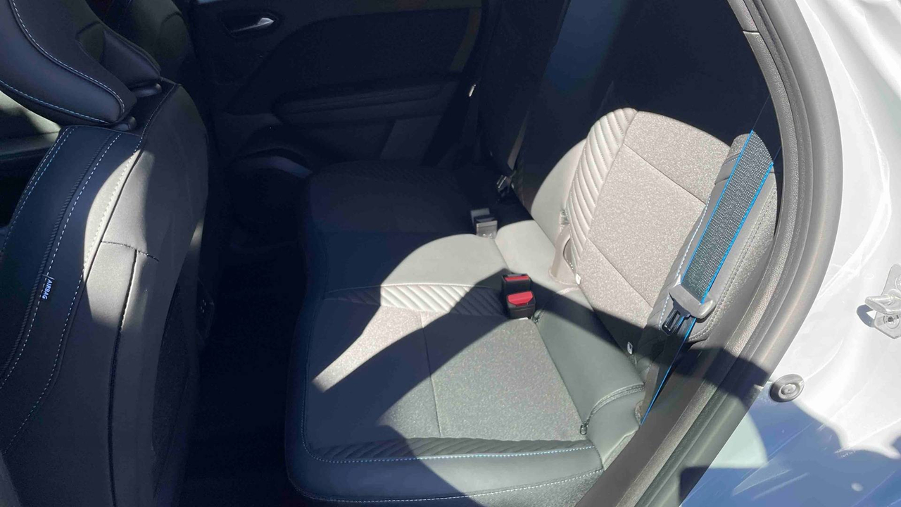 Renault Captur E-Tech full hybrid 160 ch — photo 21