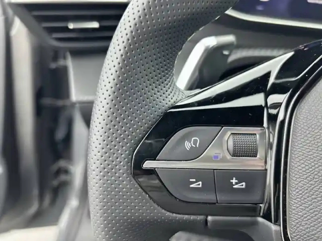 Peugeot 208 hybrid 145 ch e-dcs6 — photo 20