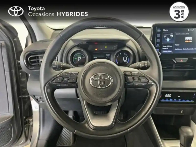 Toyota Yaris 116h design 5p my22 — photo 9