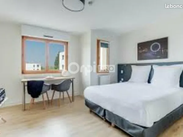 Bâtiment 4 000 m²