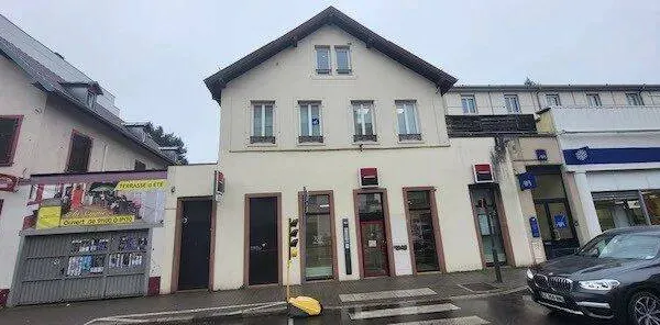 Local commercial 148 m²