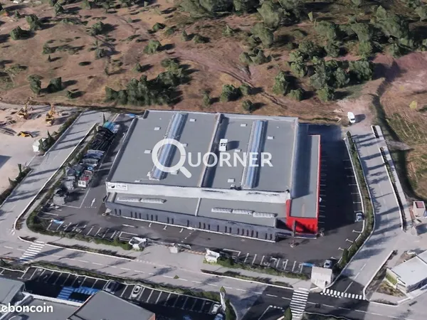 Entrepôt 1700 m² Fréjus