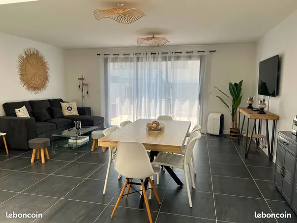 A vendre appartement/maison de 109m2 à 350m de la plage de bonne source