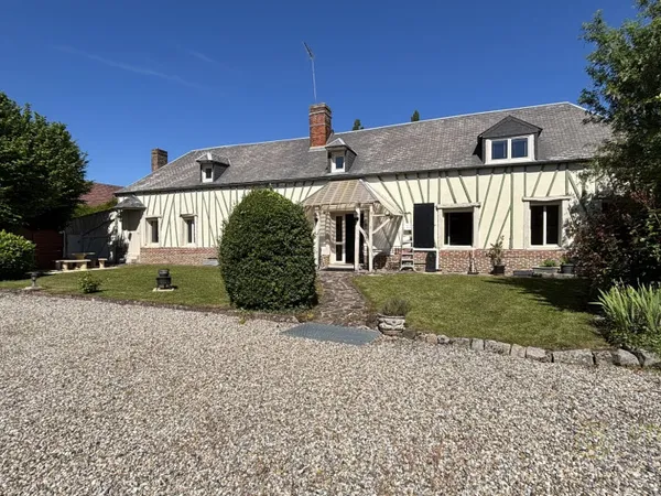 Maison 7 pièces 451 m²