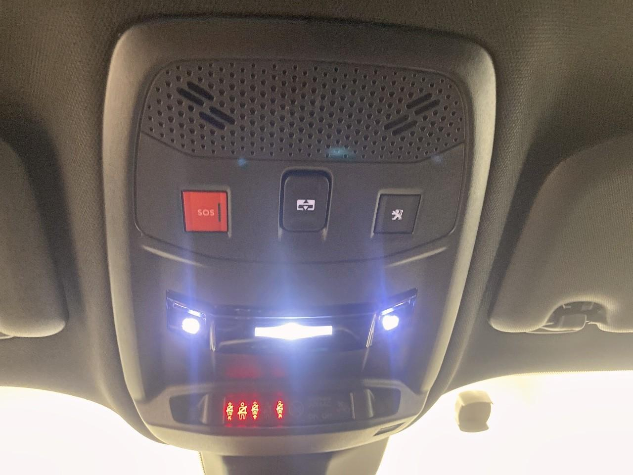 Peugeot 2008 puretech 130 s&s eat8 gt — photo 16