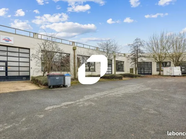 Local d'activité 1 235 m²