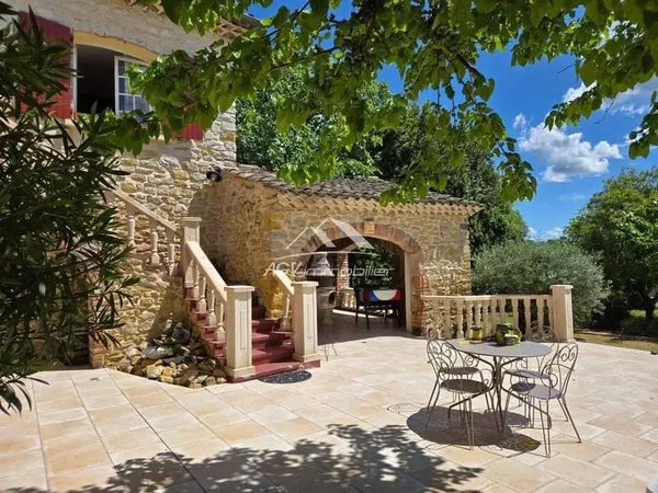 Maison 6 pièces 158 m²