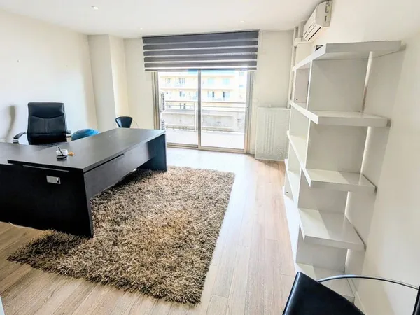 Local commercial ou appartement T4/T5 centre-ville Toulon