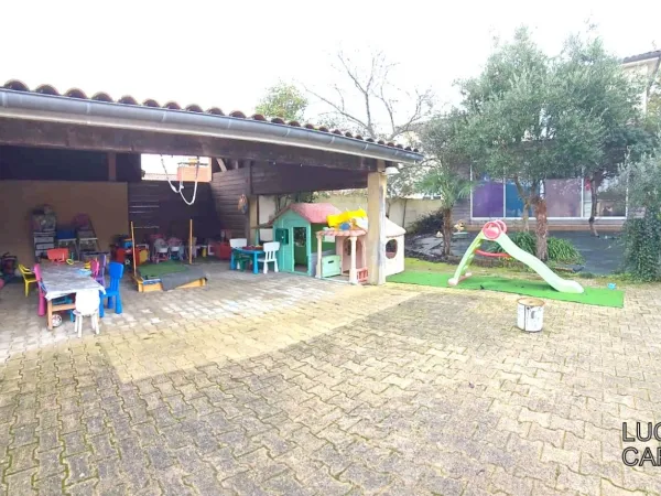 Maison 9 pièces 270 m²