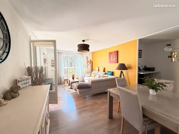 Appartement T4 au coeur de la pinède Costebelle/Mont des Oiseaux