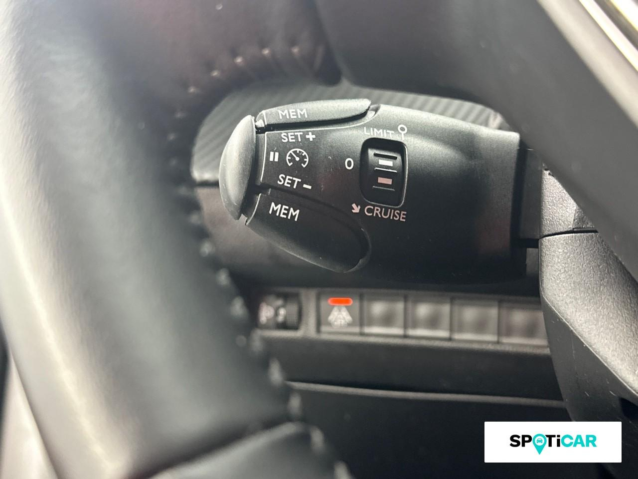 Peugeot 208 1.2 puretech 100ch s&s style 118g — photo 17