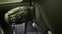 Peugeot 2008 1.2 PureTech 130ch S&S GT EAT8 — photo 25