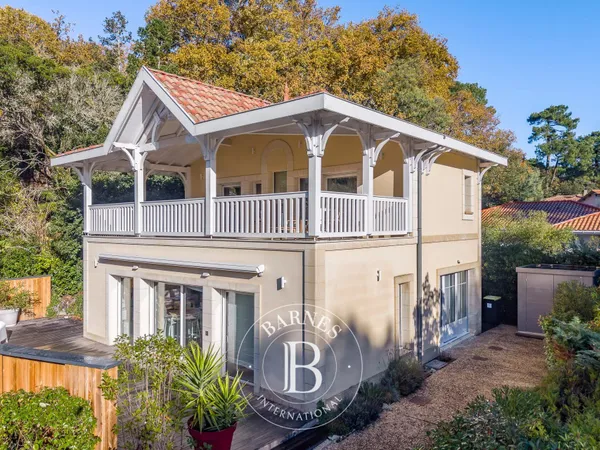 VILLA STYLE LOUISIANE AU CALME, PROCHE DE LA PLAGE DE PEREIRE À ARCACHON