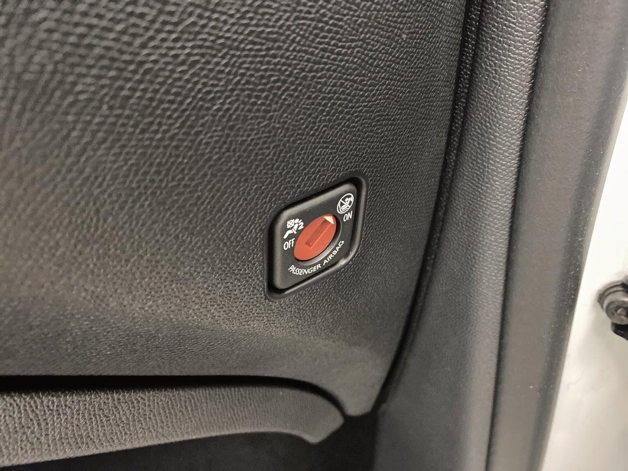 Peugeot 308 phev 180 e-eat8 active pack — photo 25
