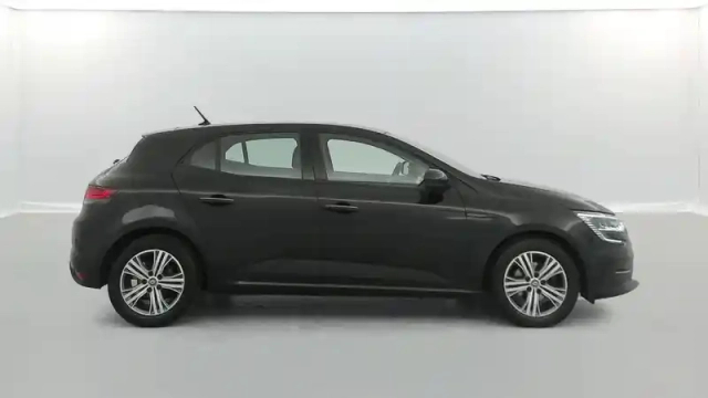 Renault Megane iv berline blue dci 115 edc — photo 40