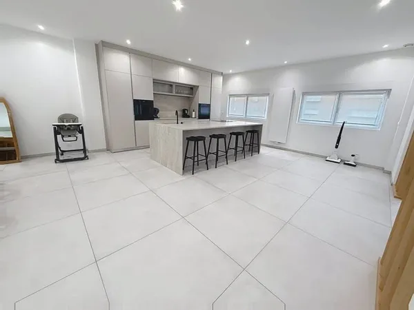 Maison 4 pièces 183 m²