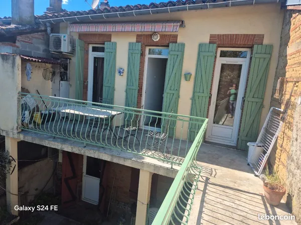 Appartement dans maison avec jardin privatif