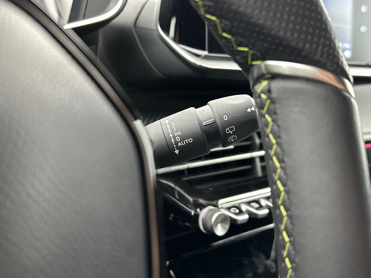 Peugeot 208 electrique 50 kwh 136ch gt — photo 20