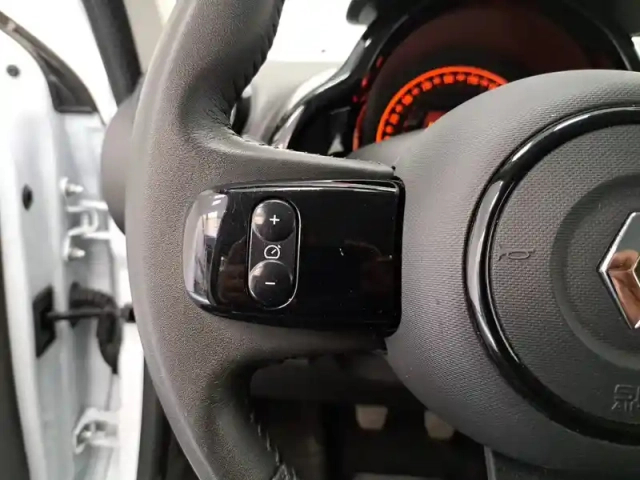 Renault Twingo iii sce 65 — photo 31