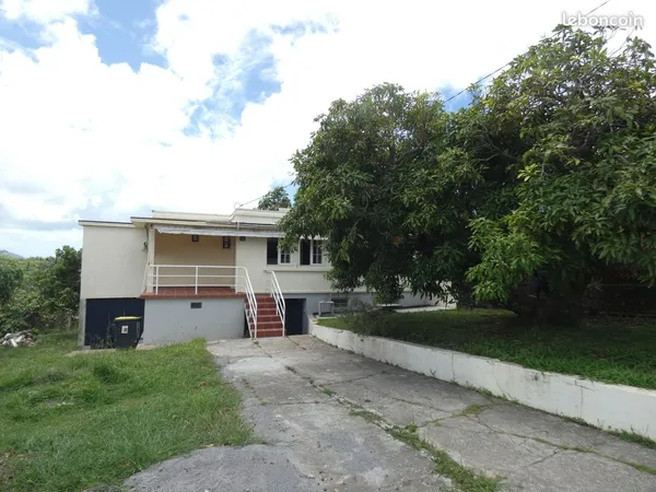 Appartement T3 EN HAUT DE VILLA