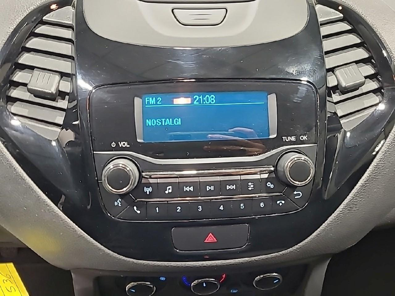 Ford Ka + 1.2 85 ch s&s ultimate — photo 11