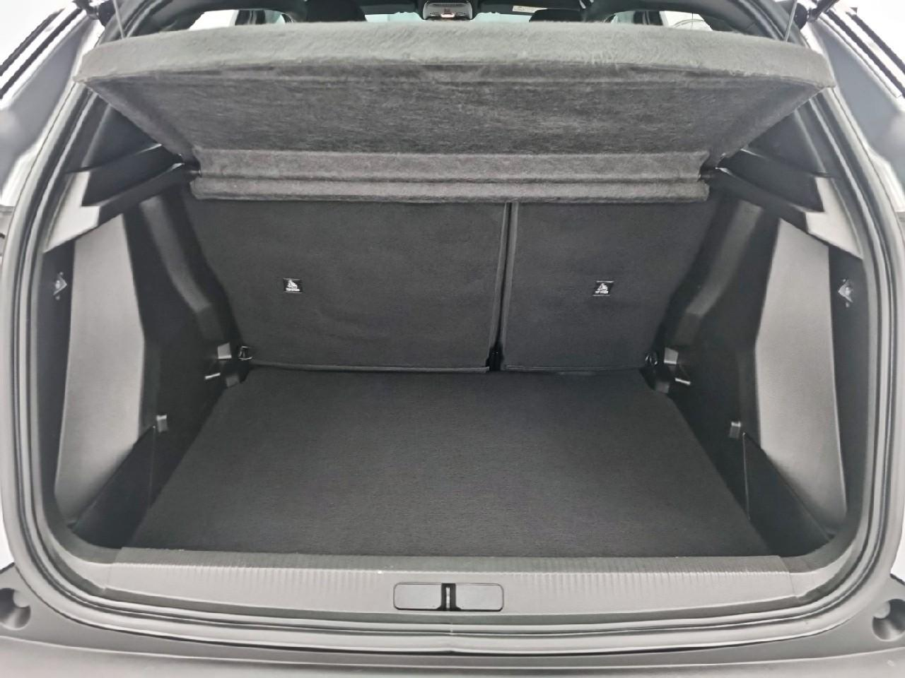 Peugeot 2008 hybrid 145 e-dcs6 style — photo 14