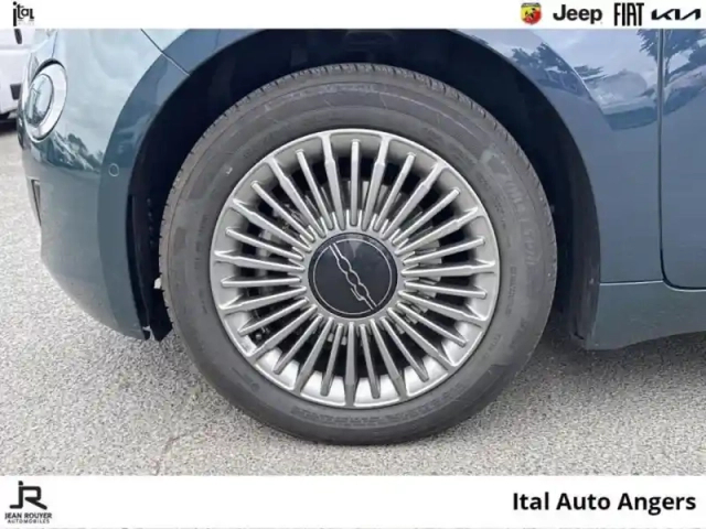 Fiat 500 e 118ch pack confort &amp; style my23 — photo 11