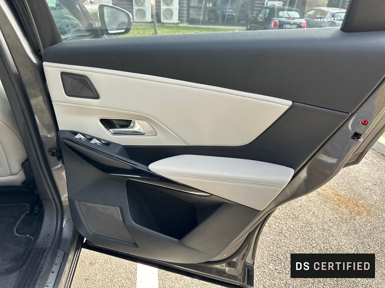 Ds Ds 7 crossback hybride rechargeable e-tense 300 eat8 4x4 opera — photo 9
