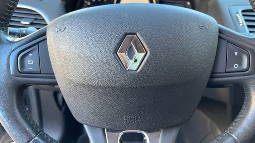 Renault Megane 1.2 TCe 115 - Limited – 2015 – 138627 km – Essence – Boîte Manuelle — photo 18