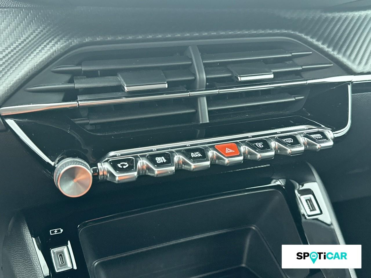 Peugeot 208 1.2 puretech 100ch s&s style 118g — photo 15