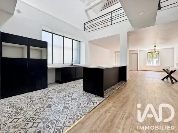 Maison 6 pièces 230 m²