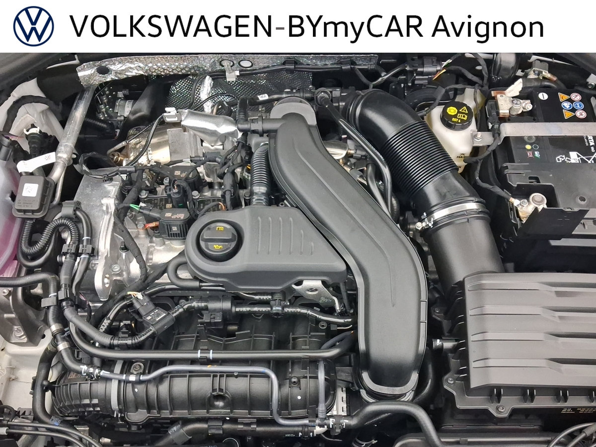 Volkswagen T-Roc 1.5 eTSI EVO2 Hybrid 150 ch DSG7 — photo 16