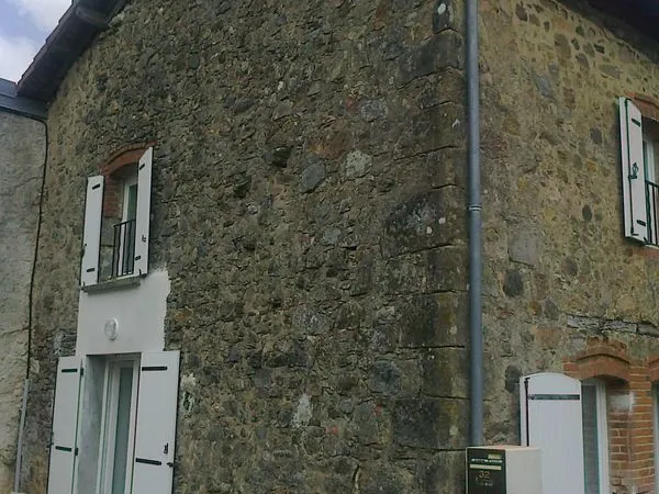 Saint laurent sur gorre maison ancienne rénovée