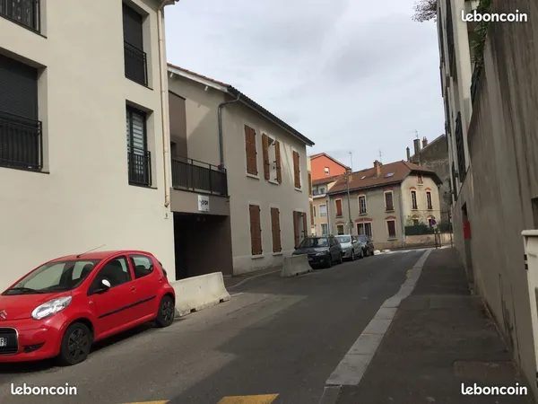 Place de parking en sous sol