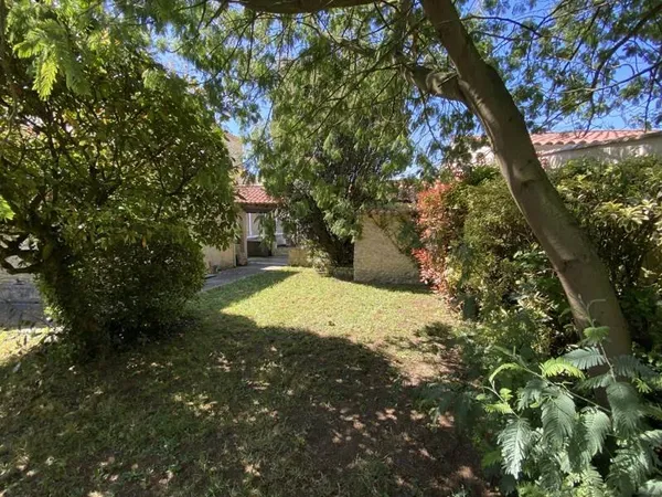 Maison en pierre de 10 pièces principales