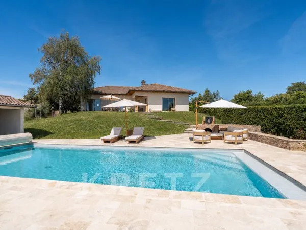 Très belle maison familiale avec piscine et tennis
