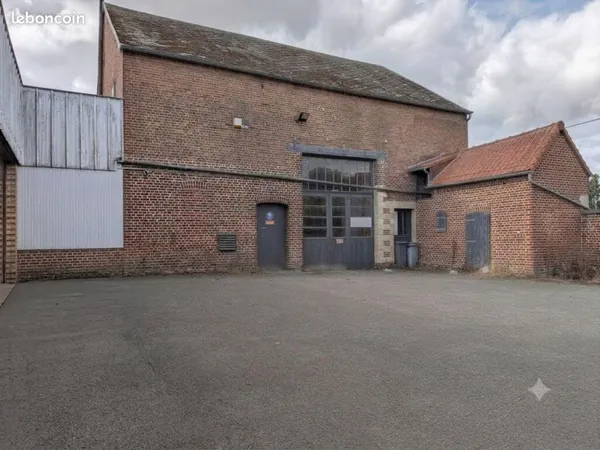 Grange 10 pièces 800 m²