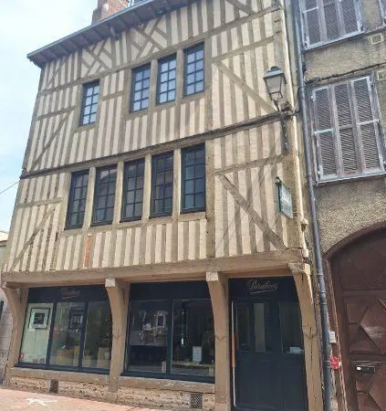 Immeuble 7 pièces 215 m²