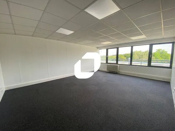 Bureaux 258 m²